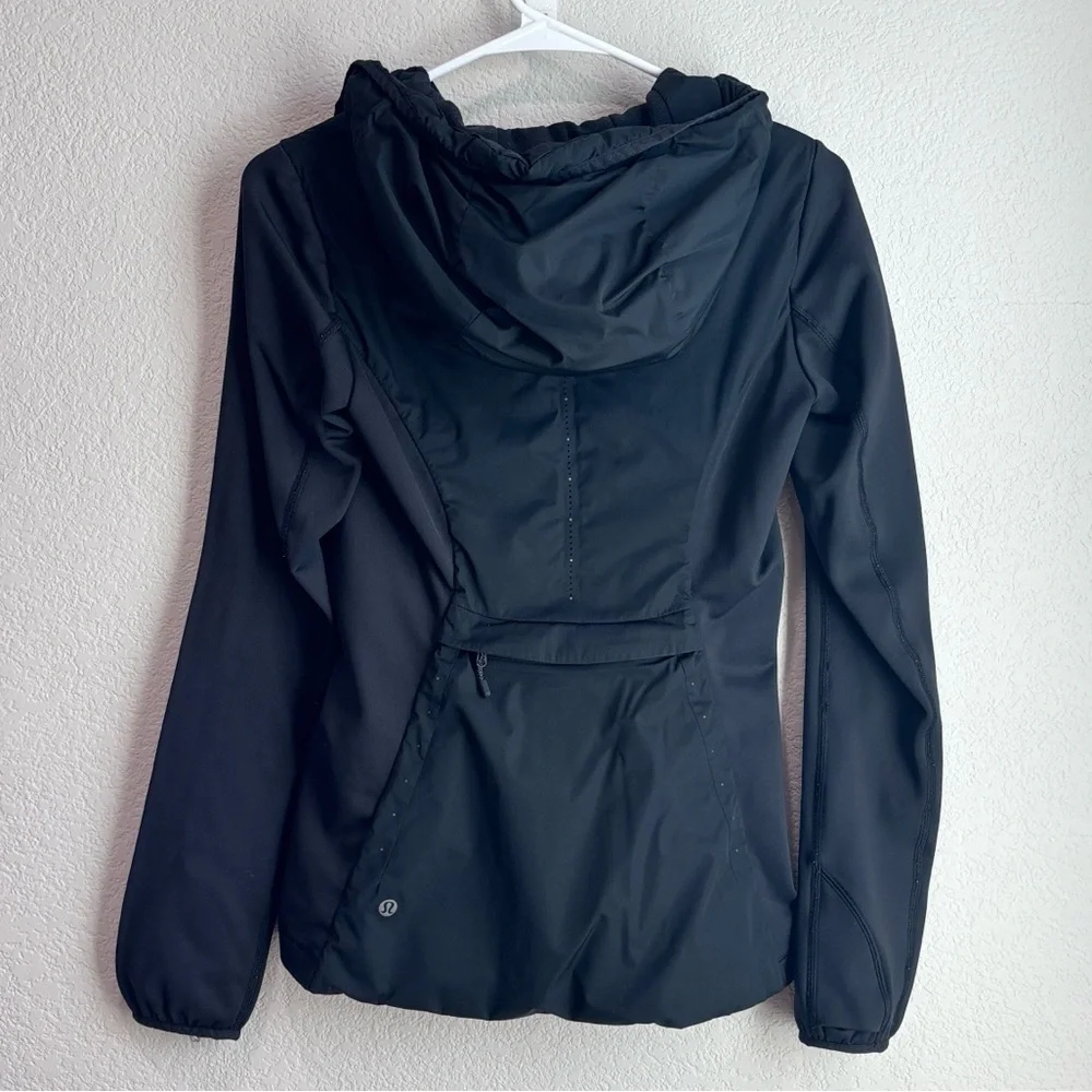 Lululemon Run For Cold Pullover Quarter Zip Jacket Black Women’s Size 2